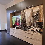 Meadow Apartment *